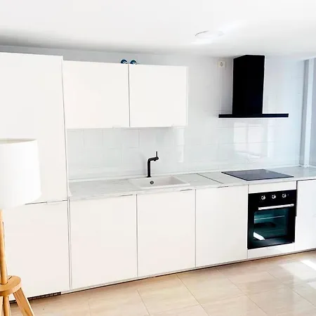 Atico Duplex Centro * פואנגירולה